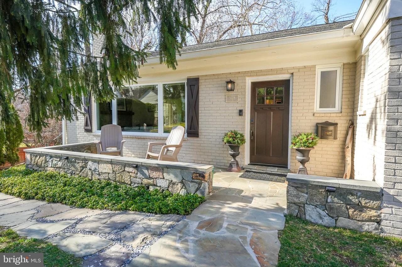 5128 Linnean Ter Nw - Photo 3 of 50