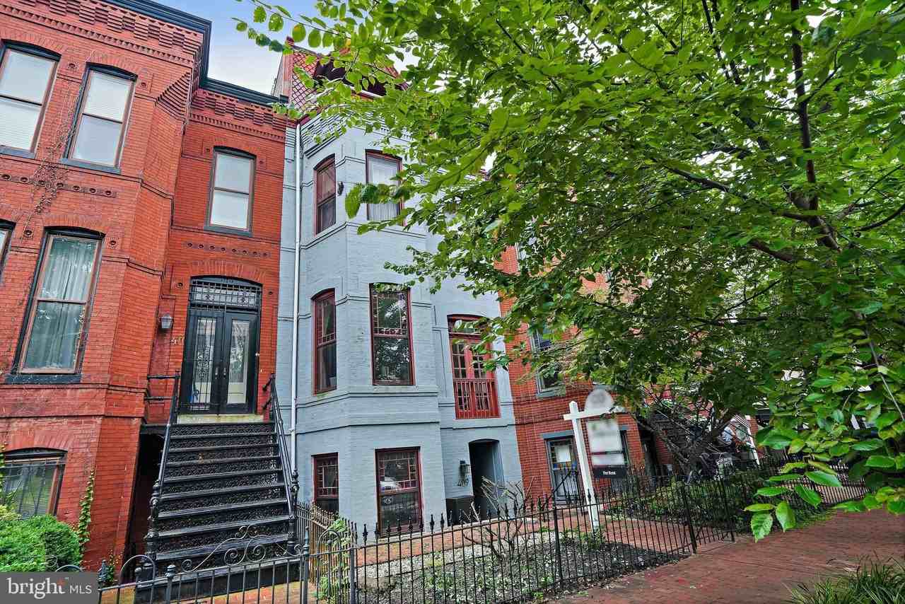 409 Constitution Ave Ne #3 - Photo 3 of 23