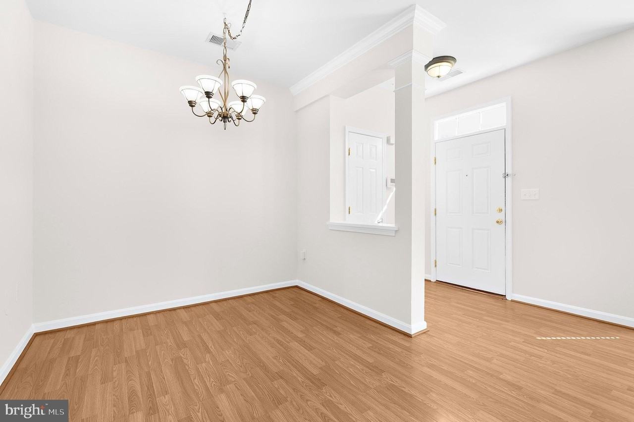 8738 Bright Meadow Ct - Photo 6 of 31