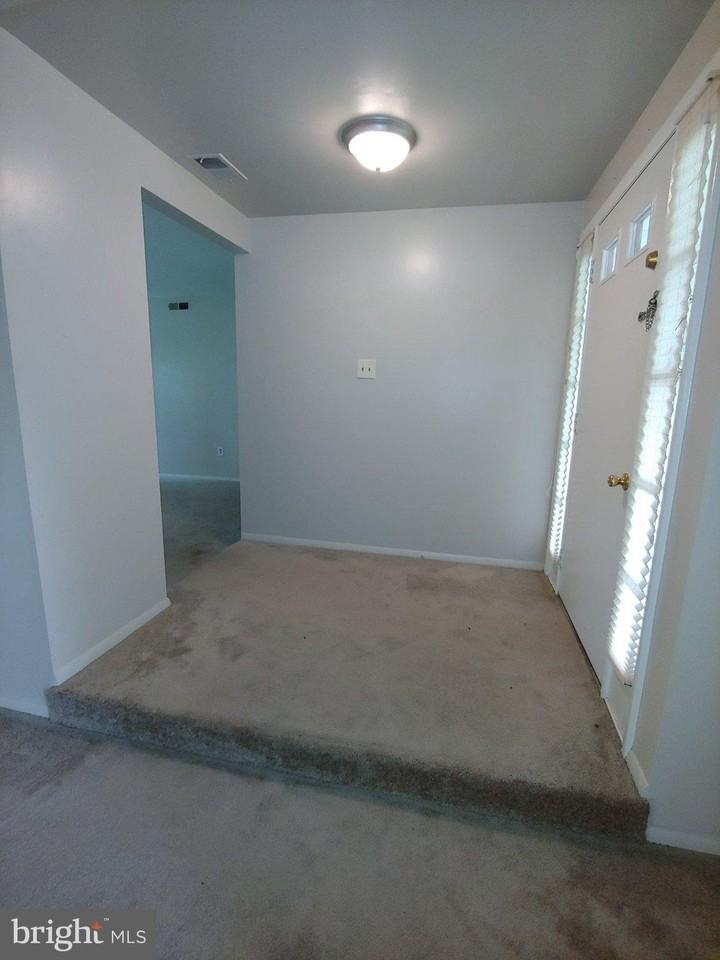 1910 Harcourt Ave - Photo 3 of 25