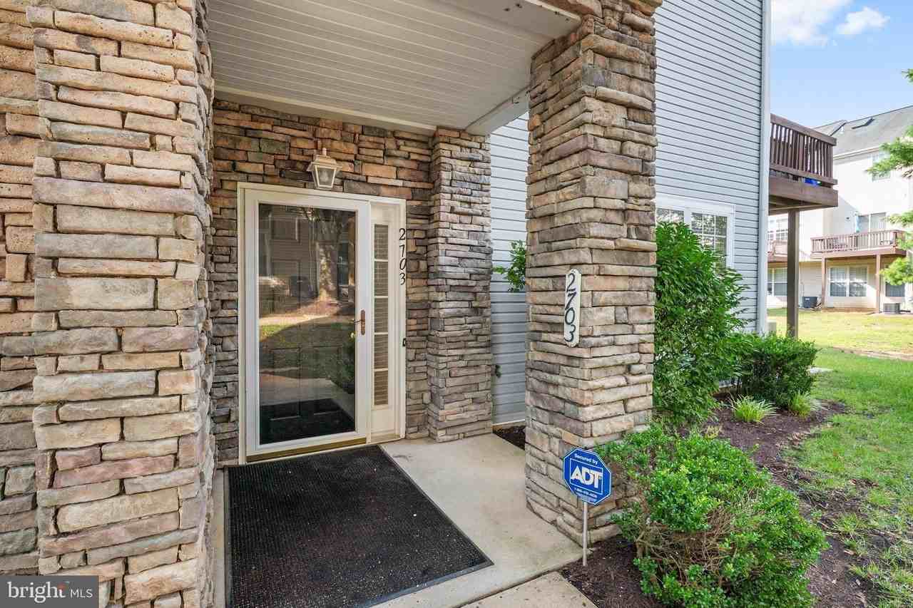 2703 Oak Leaf Ct #2703 - Photo 2 of 50