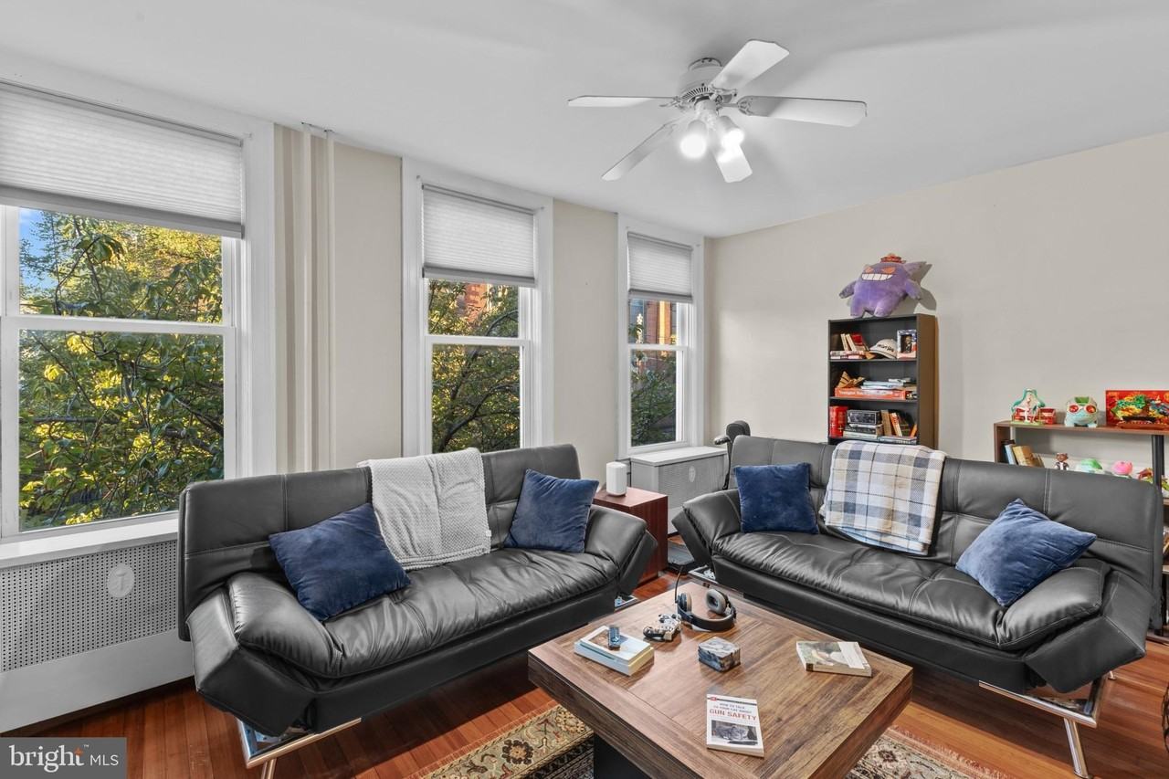 105 E West St #B - Photo 7 of 33