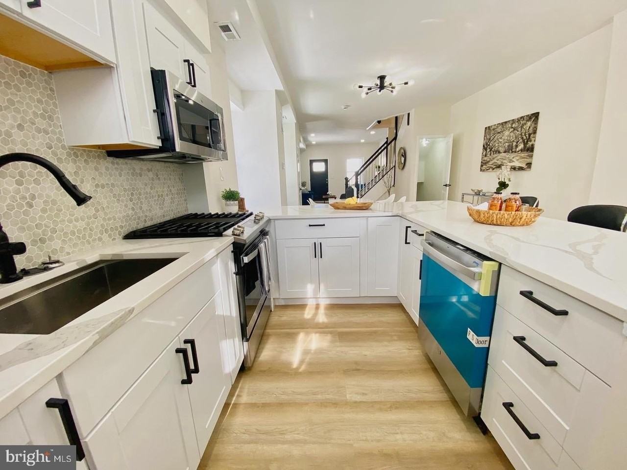 4003 Oakford Ave - Photo 5 of 31