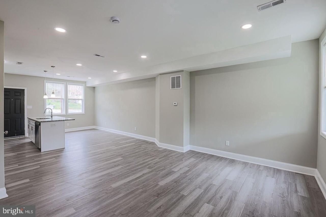 2506 W Cold Spring Ln - Photo 5 of 23