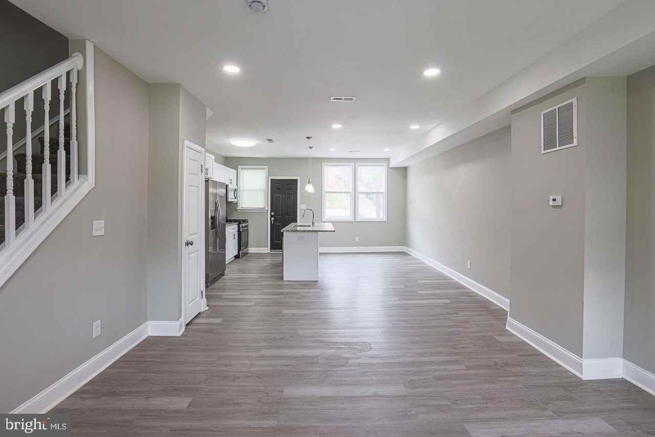 2506 W Cold Spring Ln - Photo 6 of 23