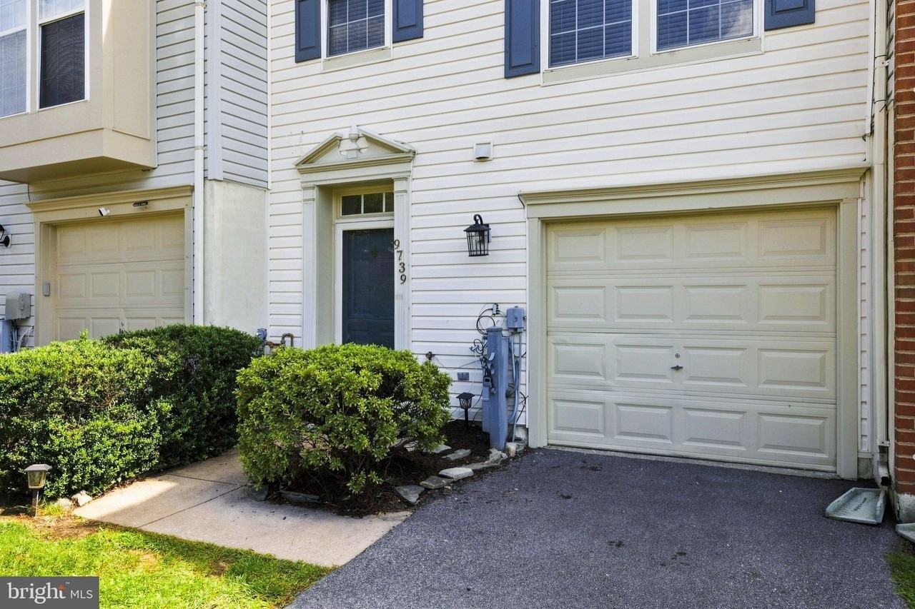 9739 Harvester Cir #9739 - Photo 3 of 29