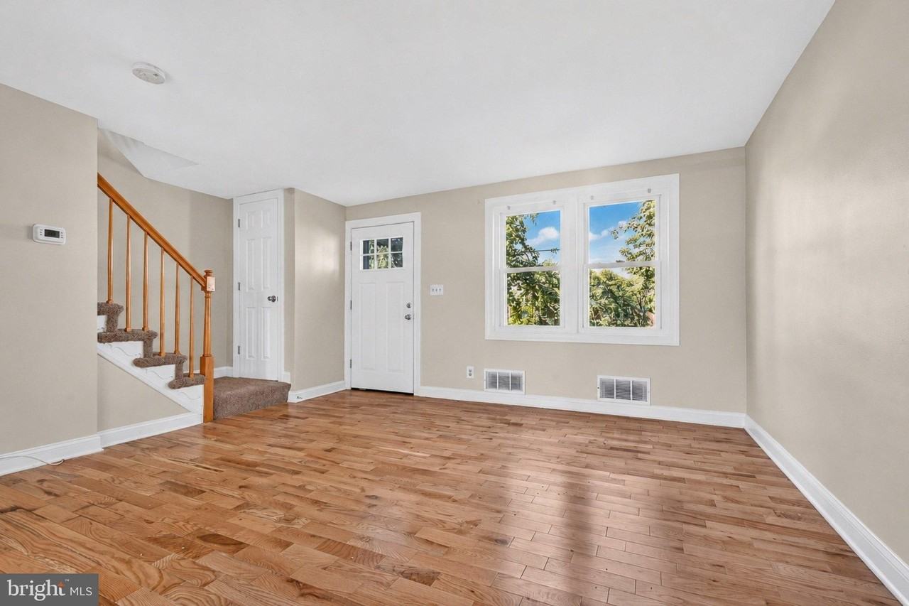 7531 Holabird Ave - Photo 5 of 30