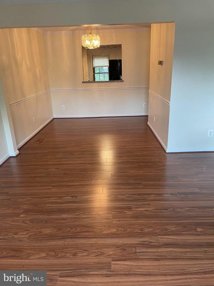 14 Walton Way - Photo 3 of 32