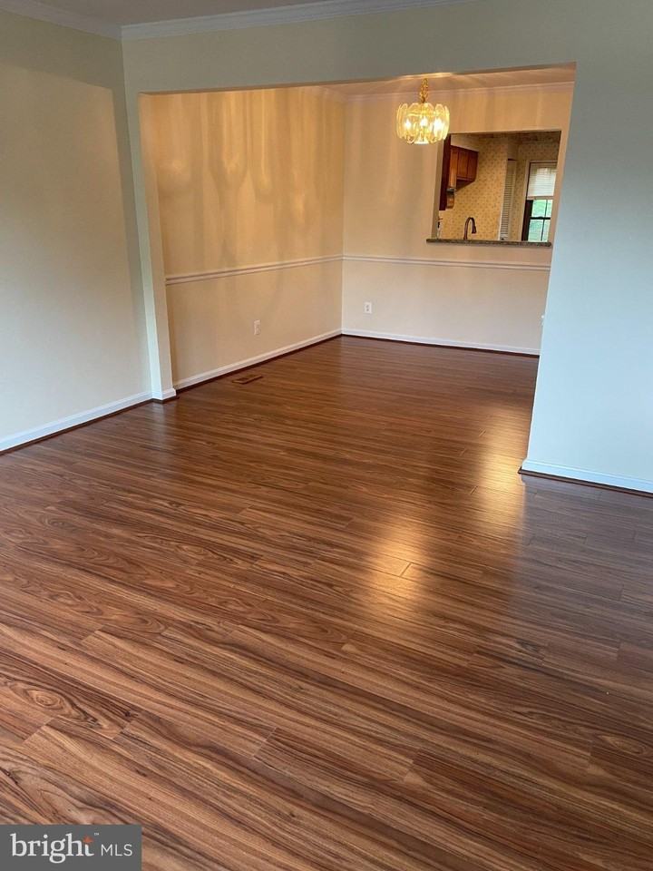14 Walton Way - Photo 4 of 32
