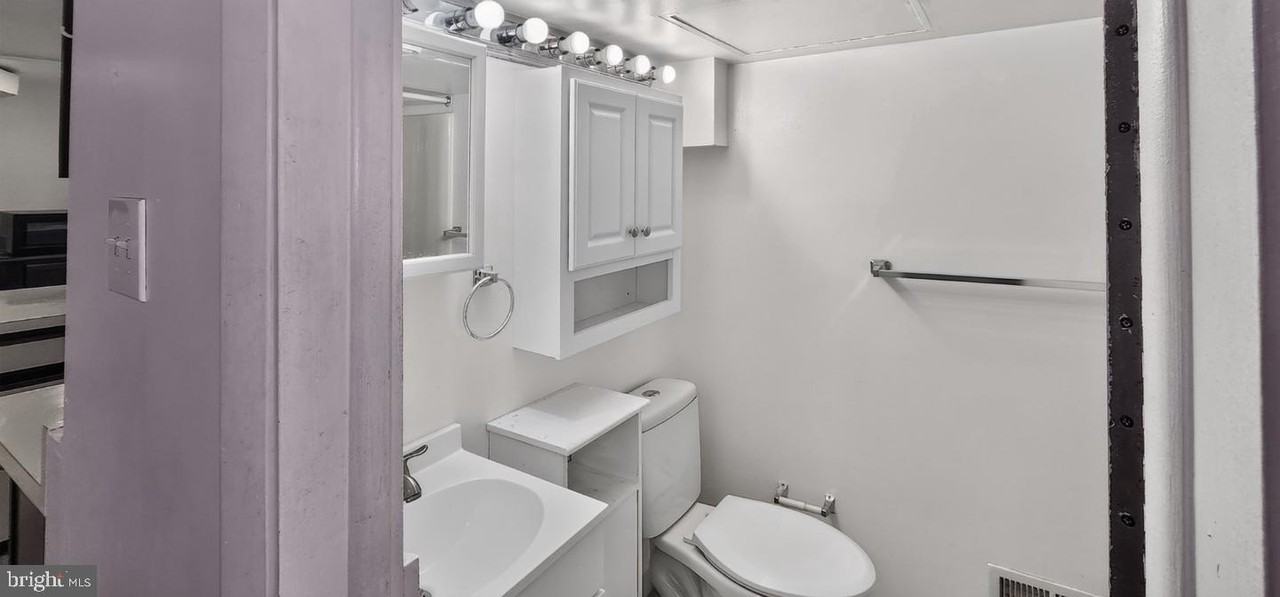 300 Maiden Choice Ln #B - Photo 3 of 21