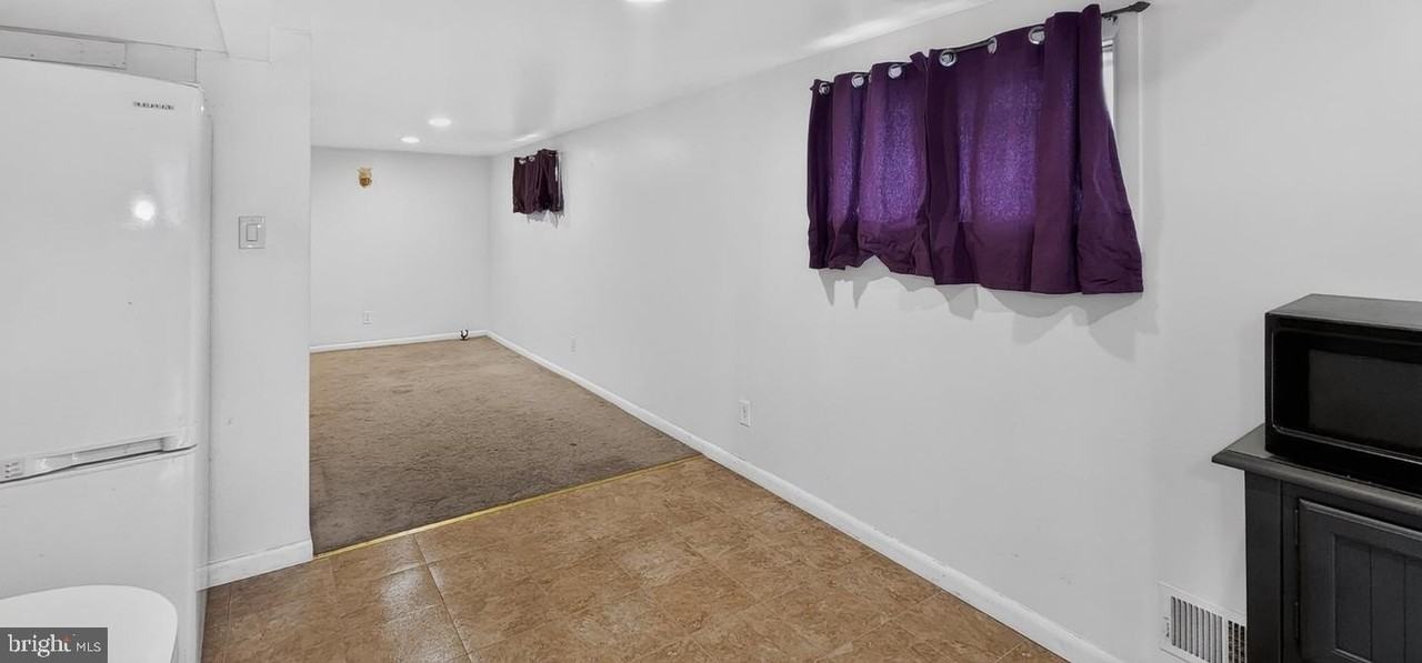 300 Maiden Choice Ln #B - Photo 7 of 21