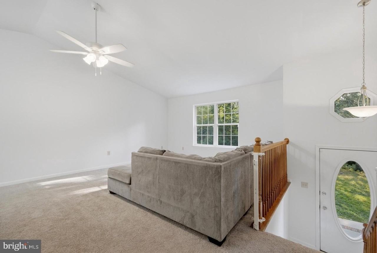 11516 Deadwood Dr - Photo 6 of 50