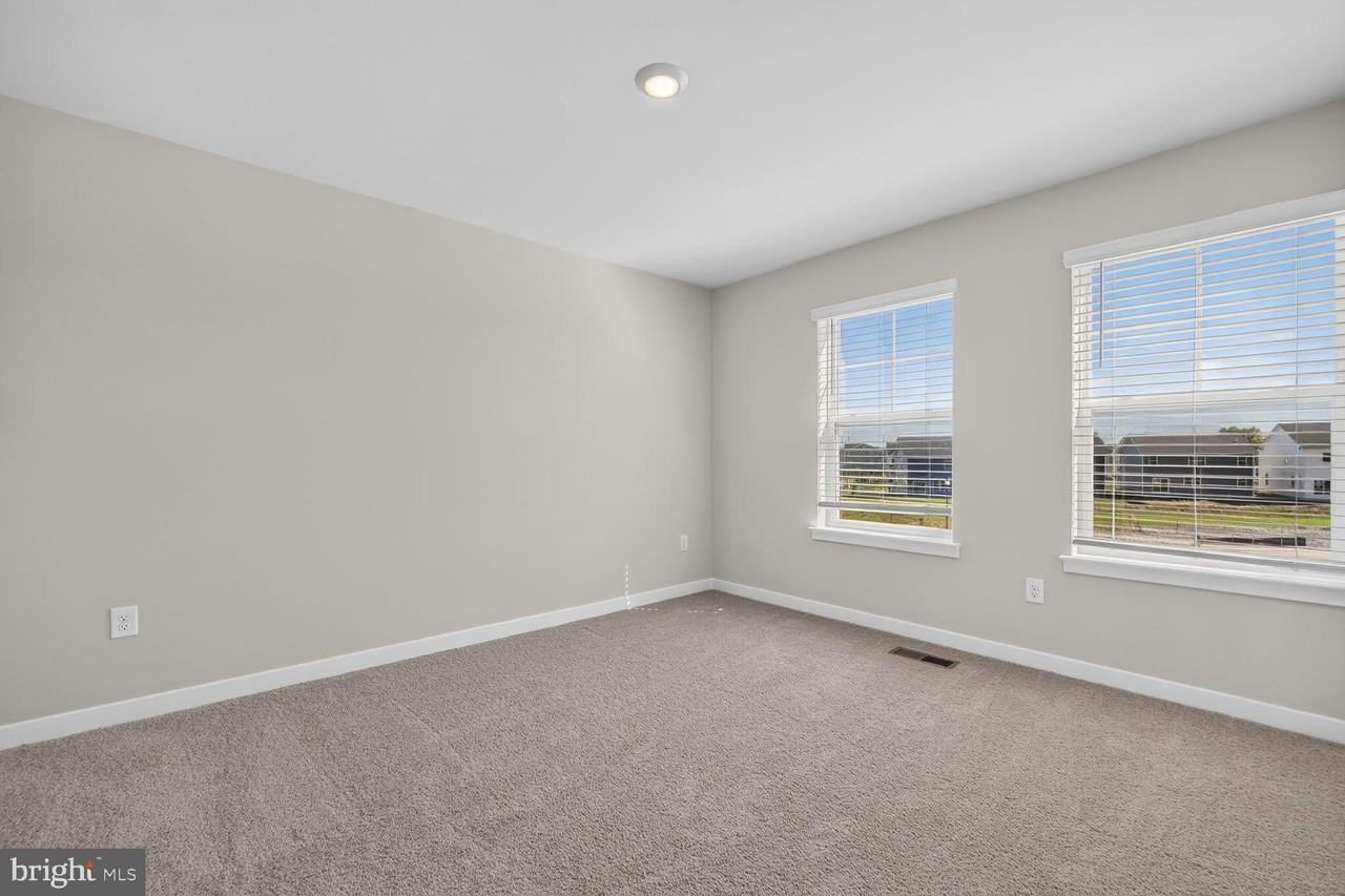 1558 Bentstalk Dr - Photo 3 of 28