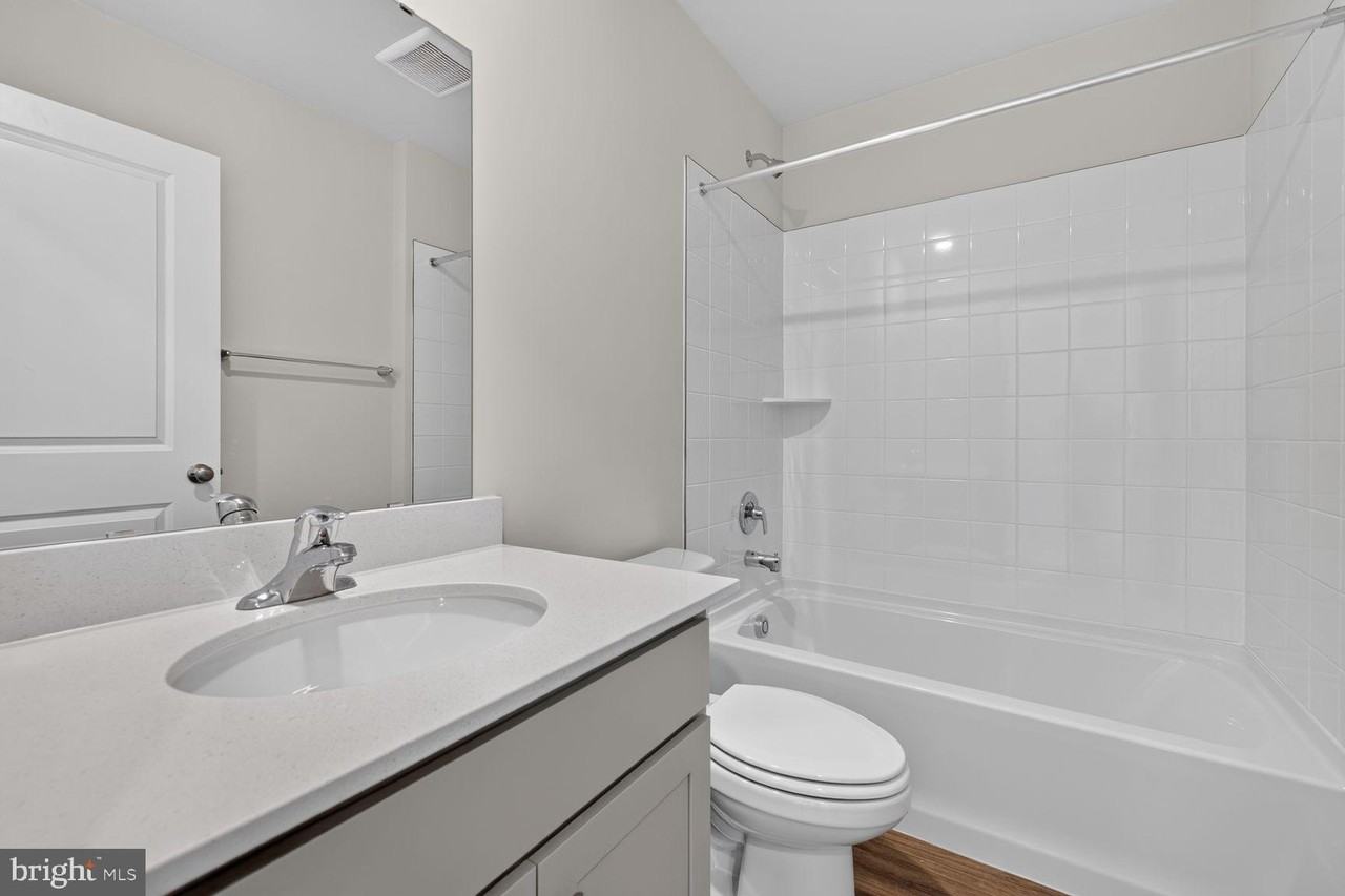 1558 Bentstalk Dr - Photo 4 of 28