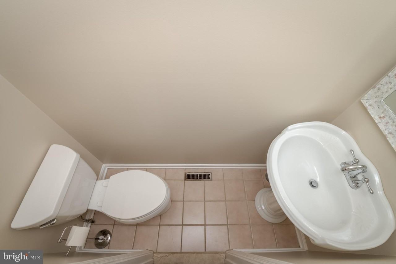 328 Sunray Ct - Photo 4 of 9