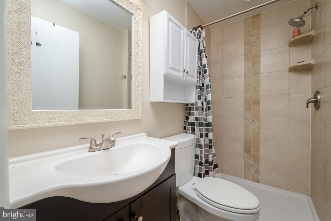 328 Sunray Ct - Photo 7 of 9