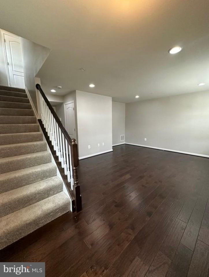 7154 Beaumont Pl - Photo 2 of 40