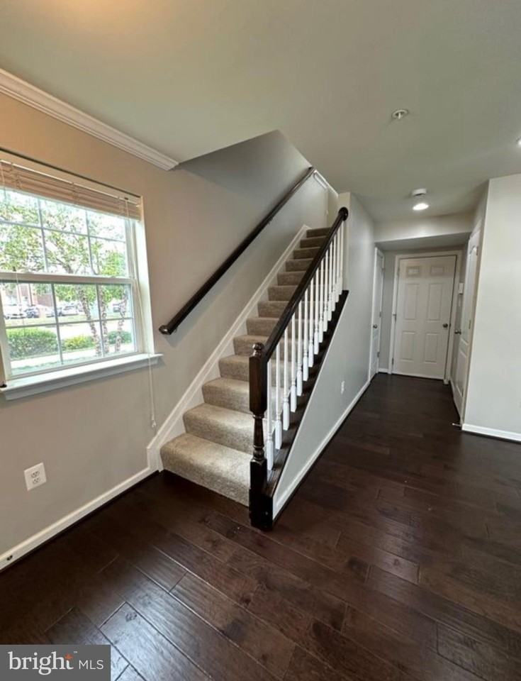7154 Beaumont Pl - Photo 5 of 40