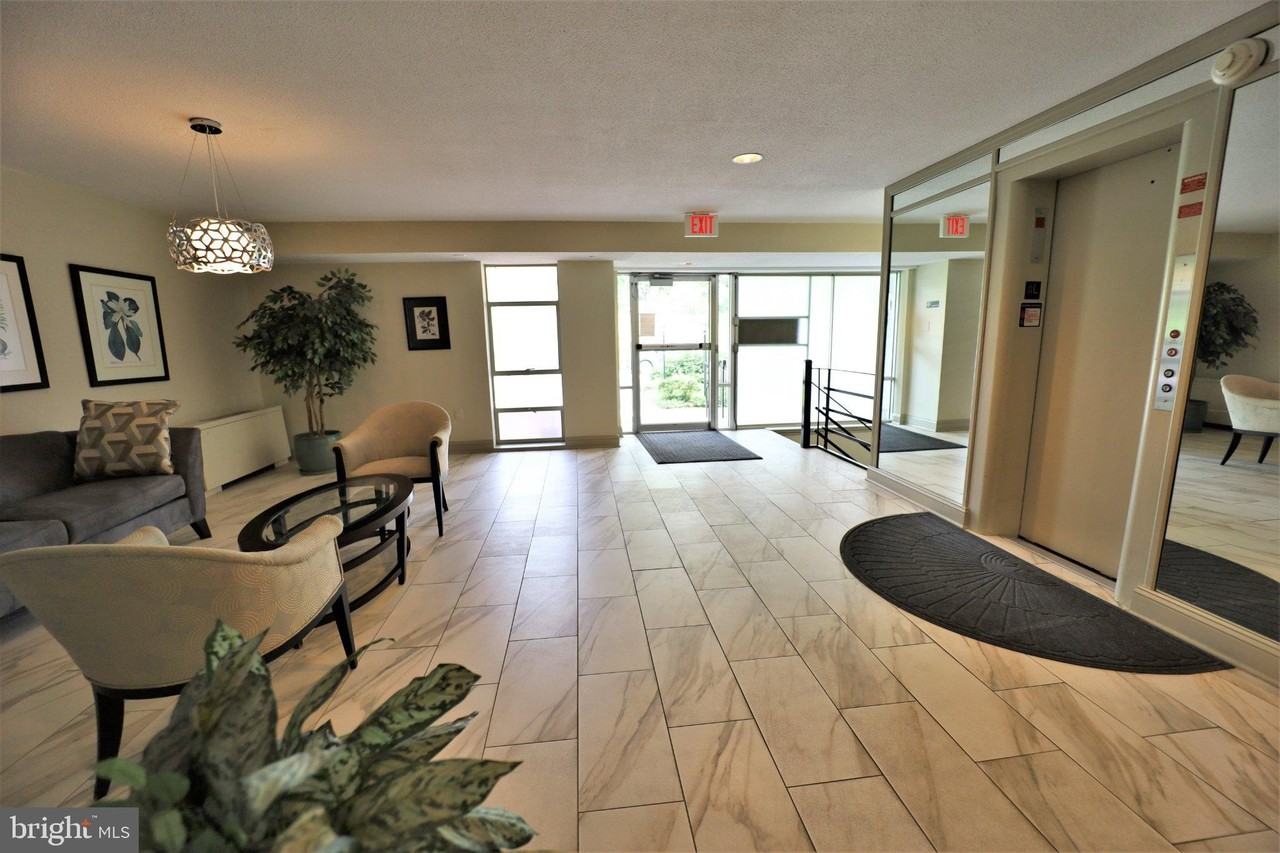 7400 Lakeview Dr #N301 - Photo 4 of 10