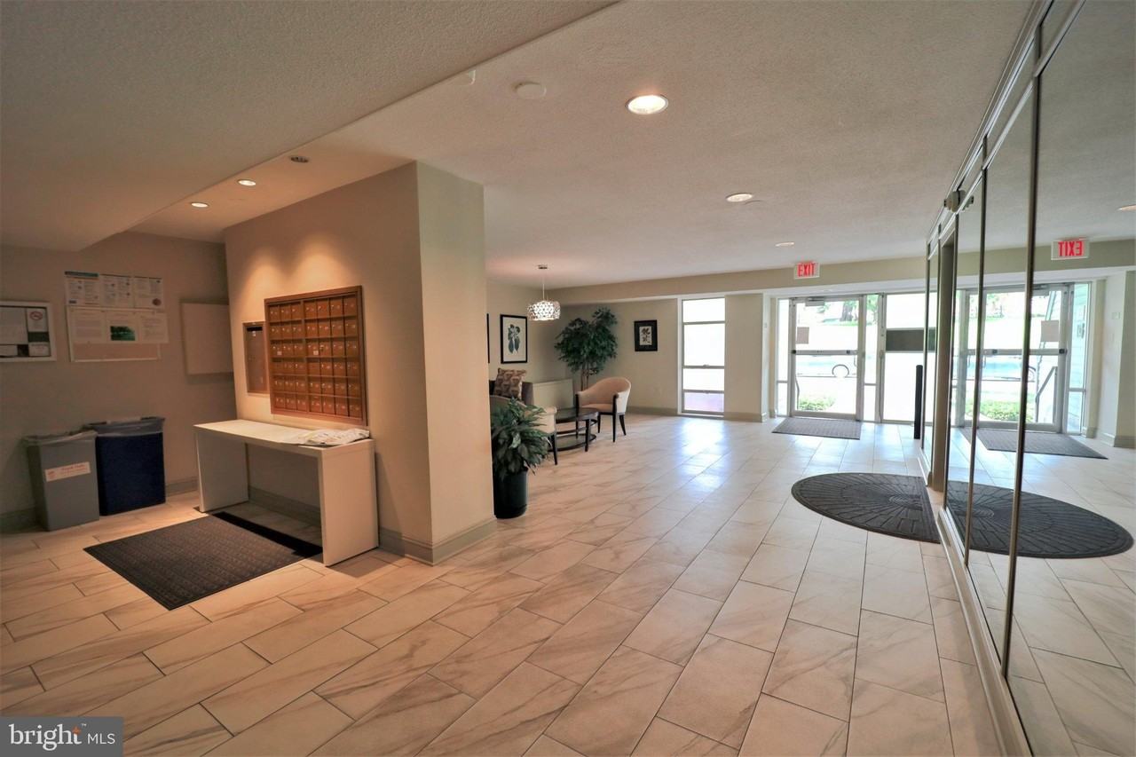 7400 Lakeview Dr #N301 - Photo 5 of 10