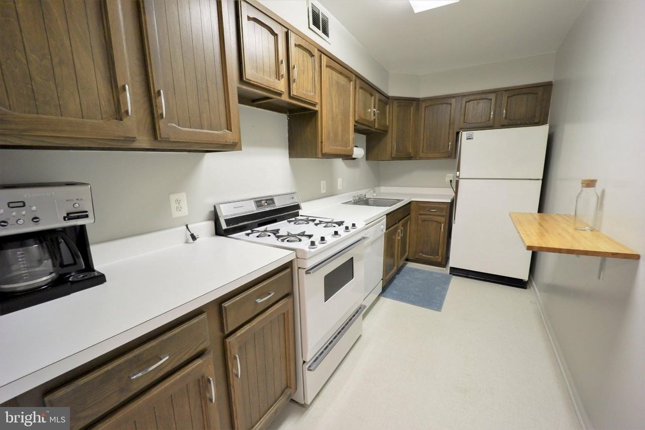 7400 Lakeview Dr #N301 - Photo 7 of 10