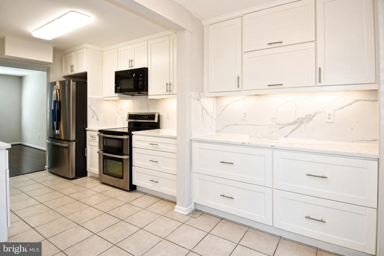 14911 Bradwill Ct - Photo 7 of 33