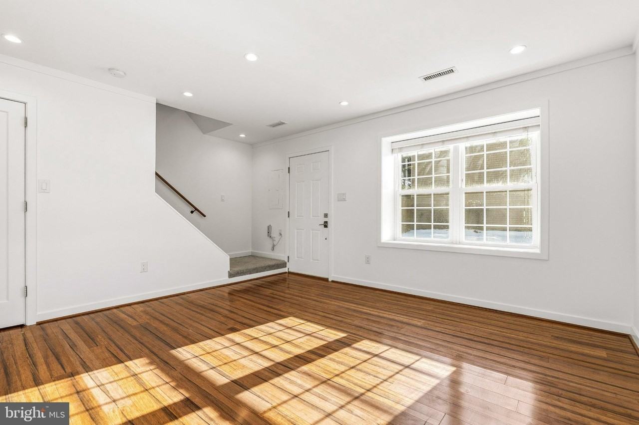 15727 Ambiance Dr - Photo 4 of 29