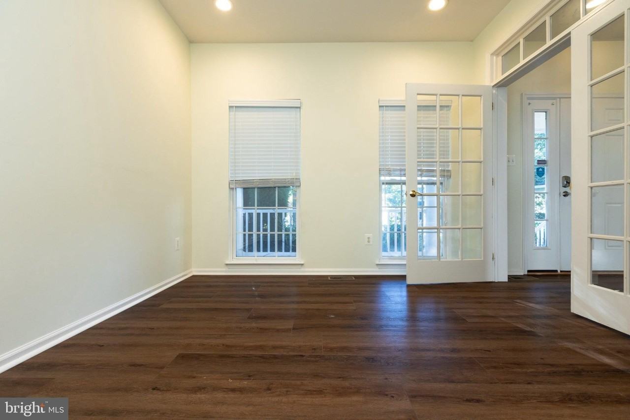 18405 Carved Stone Ct - Photo 4 of 50