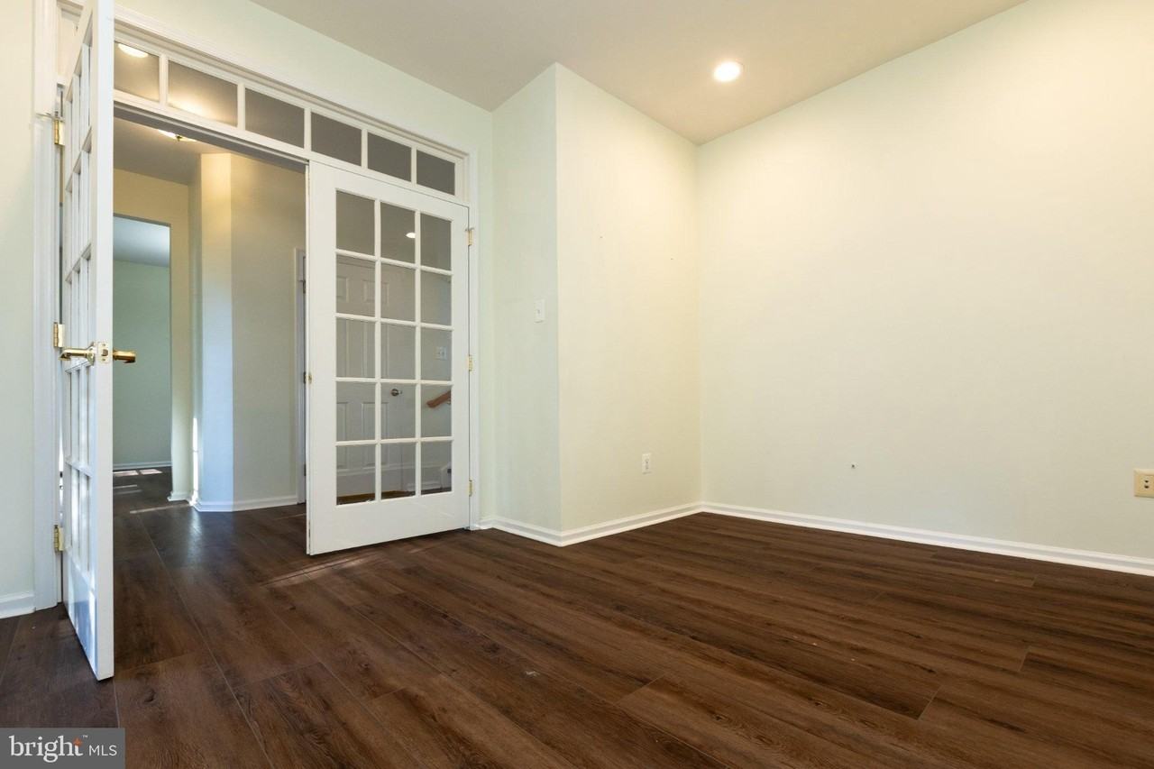 18405 Carved Stone Ct - Photo 5 of 50
