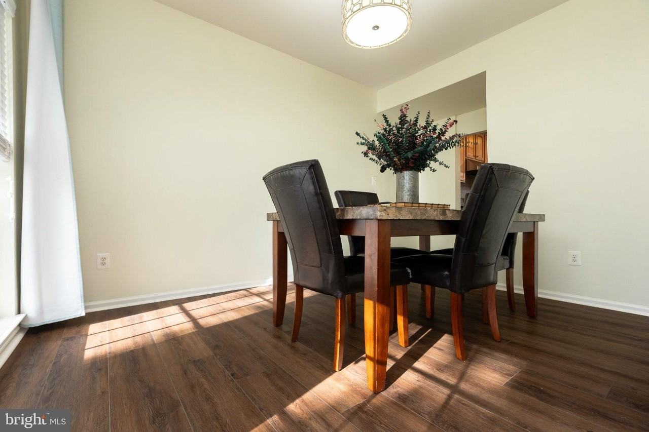 18405 Carved Stone Ct - Photo 6 of 50