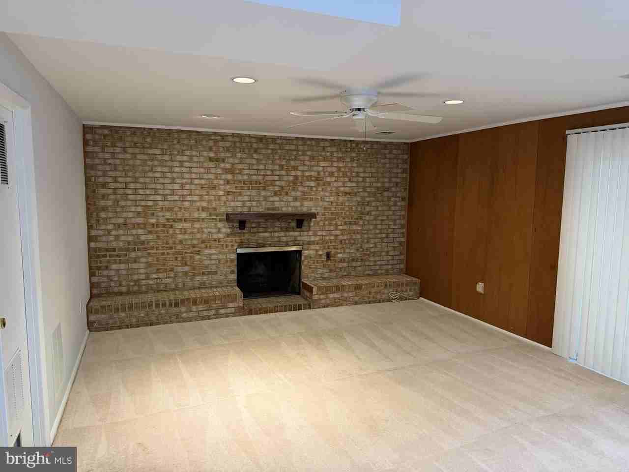 14015 Congress Dr - Photo 6 of 23