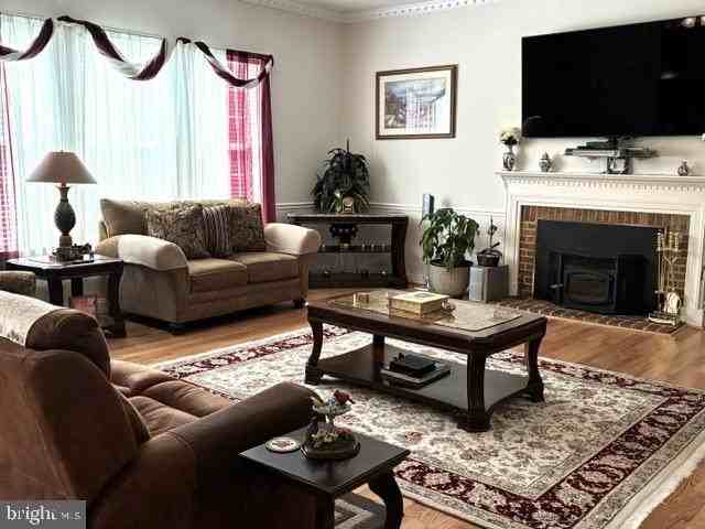 15714 Carlee Ct - Photo 3 of 12