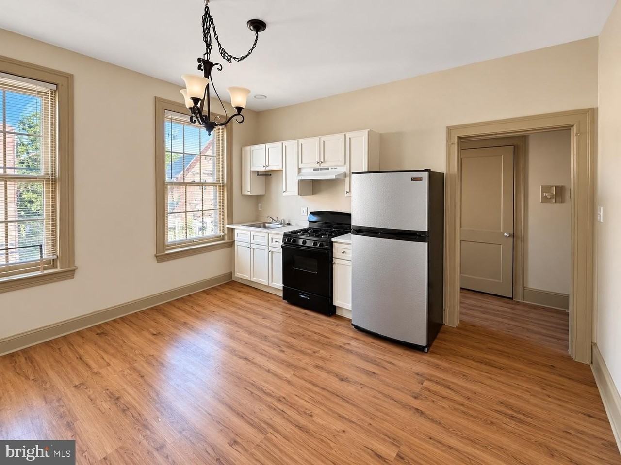 30 W Union St #C - Photo 2 of 7