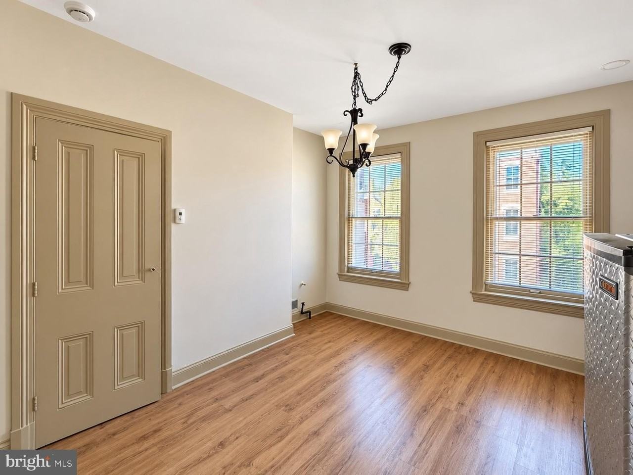 30 W Union St #C - Photo 3 of 7