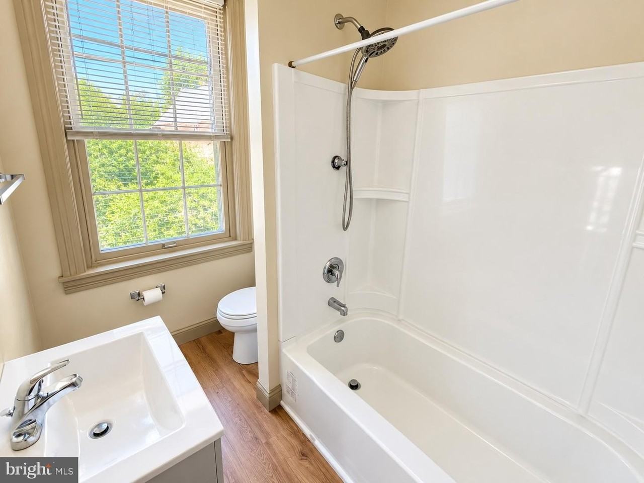 30 W Union St #C - Photo 6 of 7