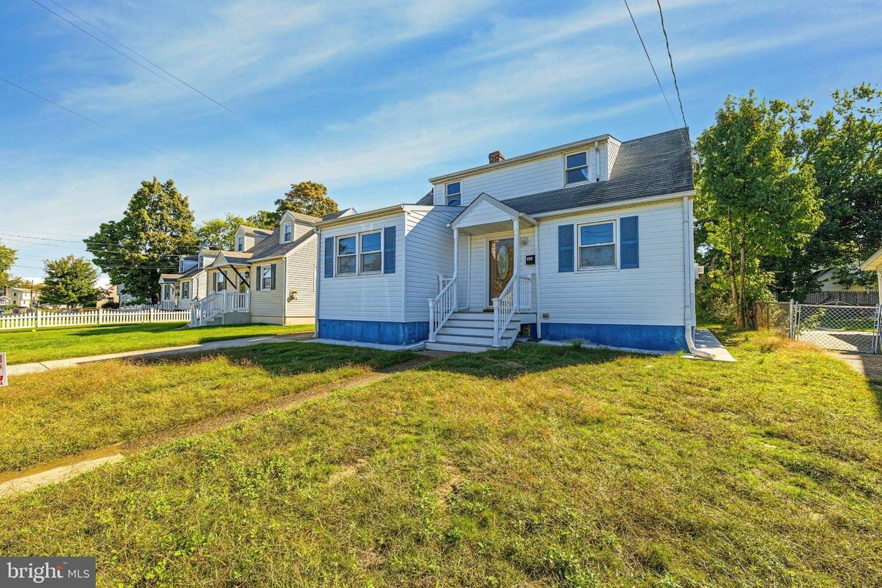 209 Union Ave - Photo 2 of 24