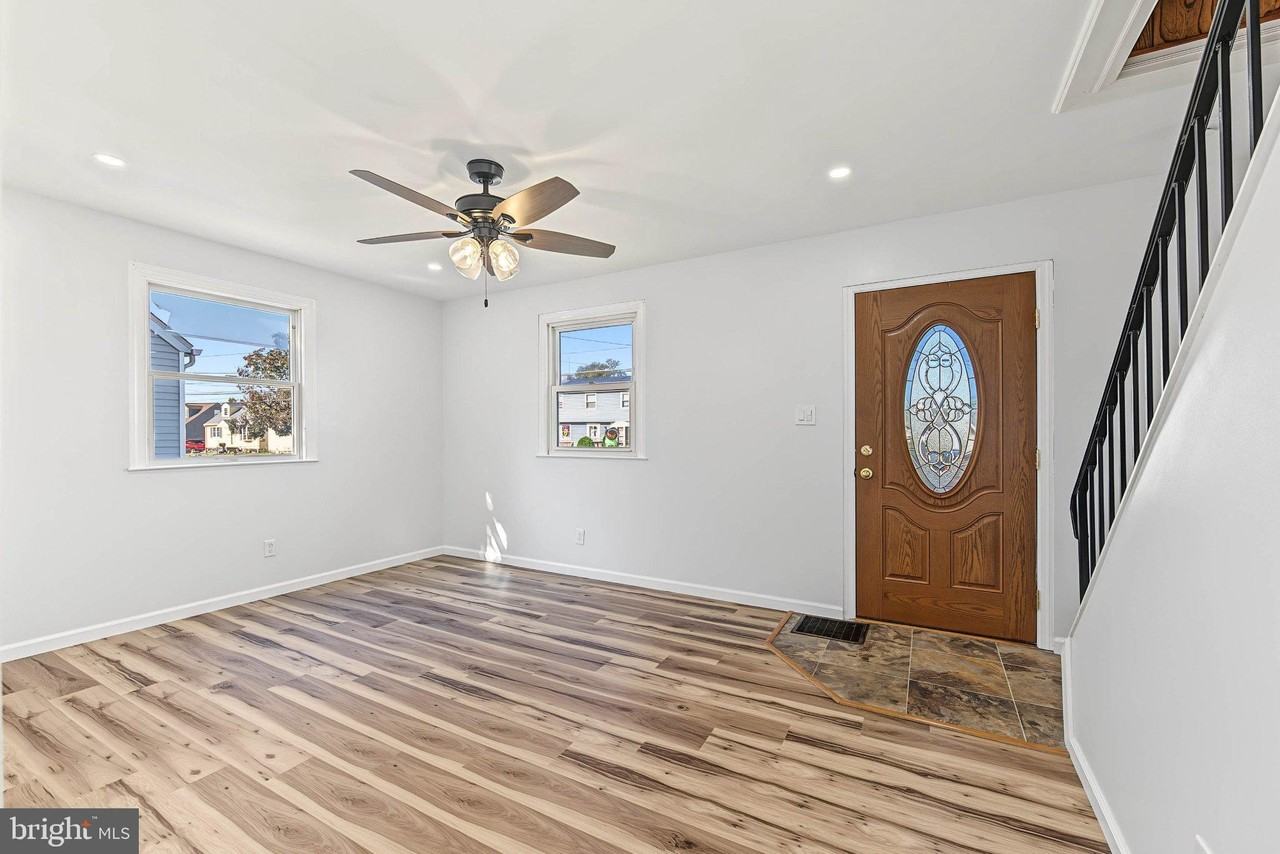 209 Union Ave - Photo 6 of 24