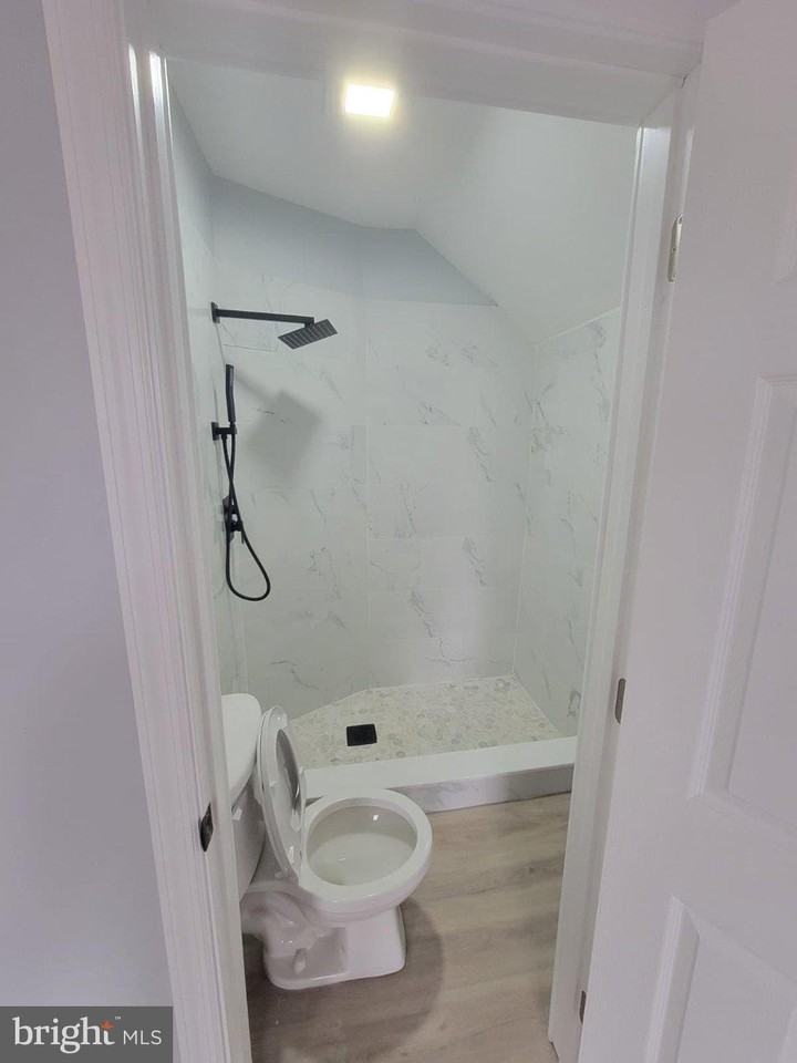 1109 Thurman St #D - Photo 6 of 6