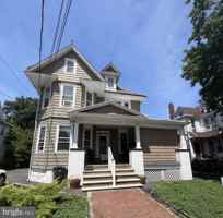 featured image of 27 Washington Ave #1