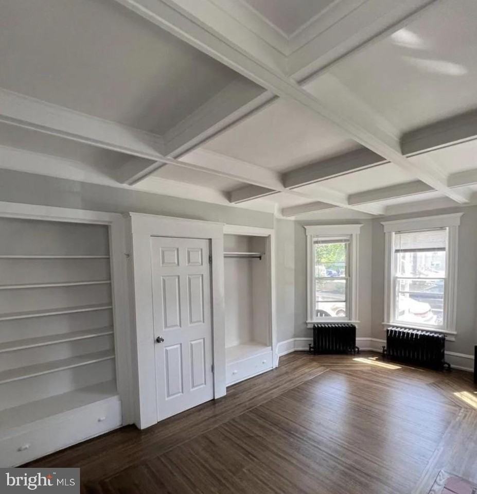 27 Washington Ave #1 - Photo 3 of 14