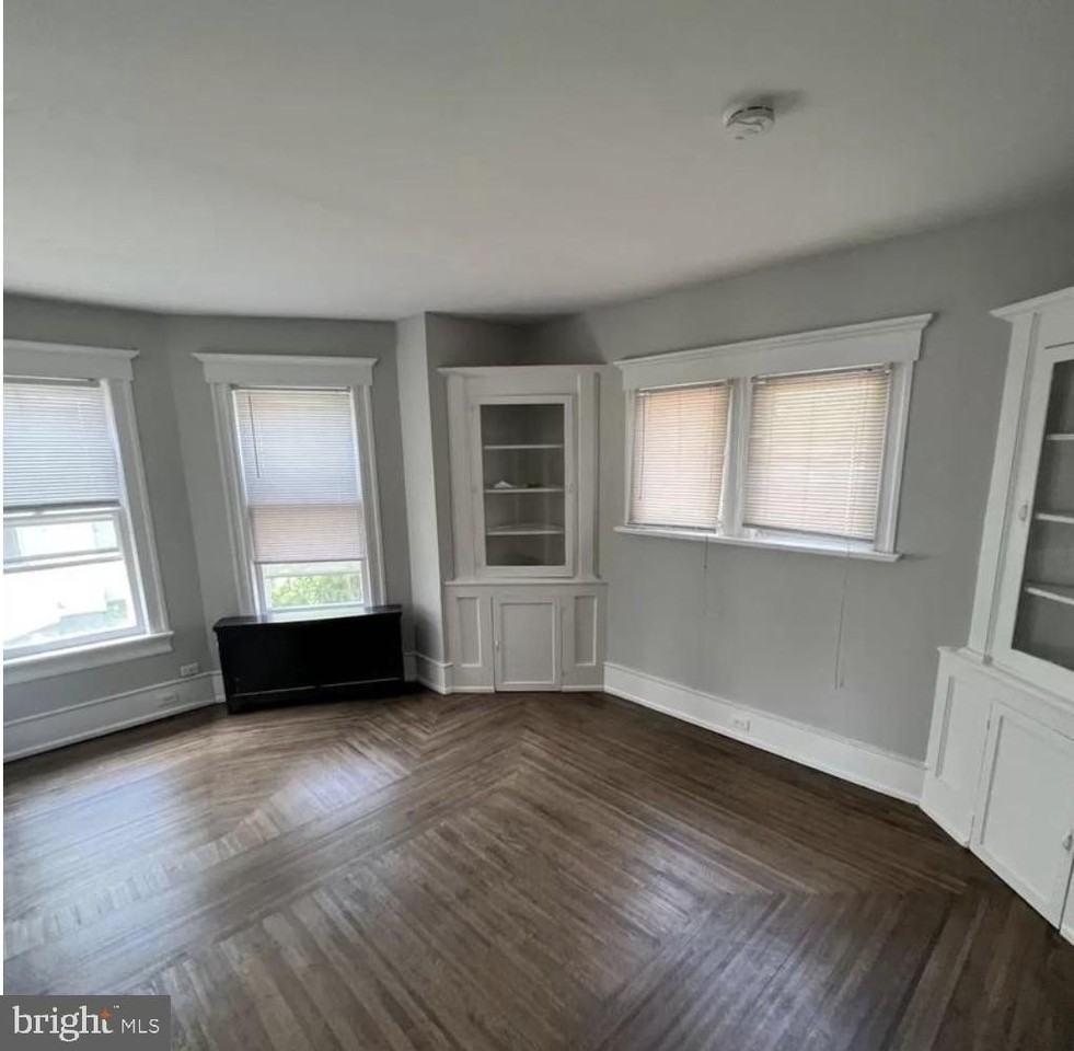27 Washington Ave #1 - Photo 7 of 14