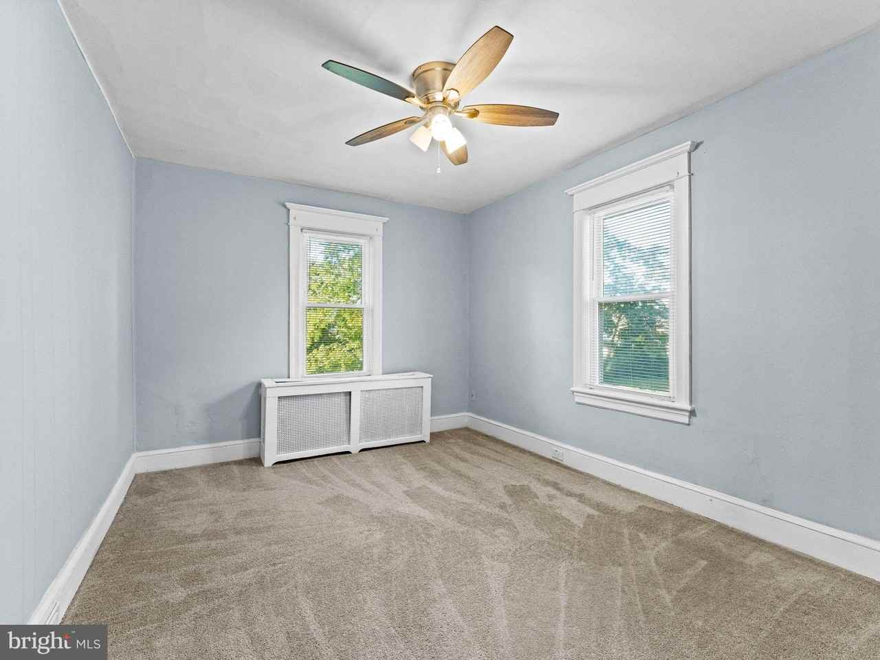 41 W Clinton Ave #B - Photo 5 of 37