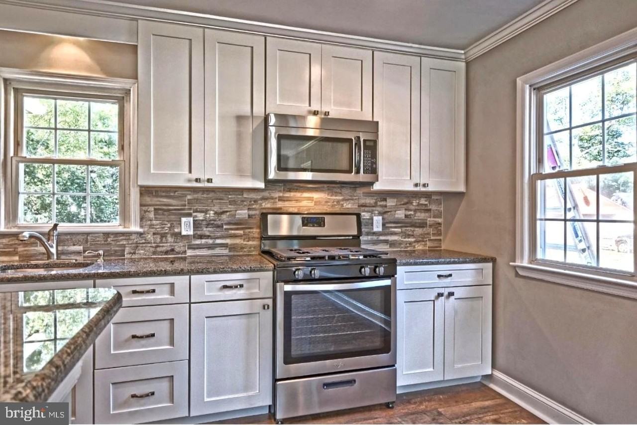 308 Florence Blvd - Photo 7 of 18