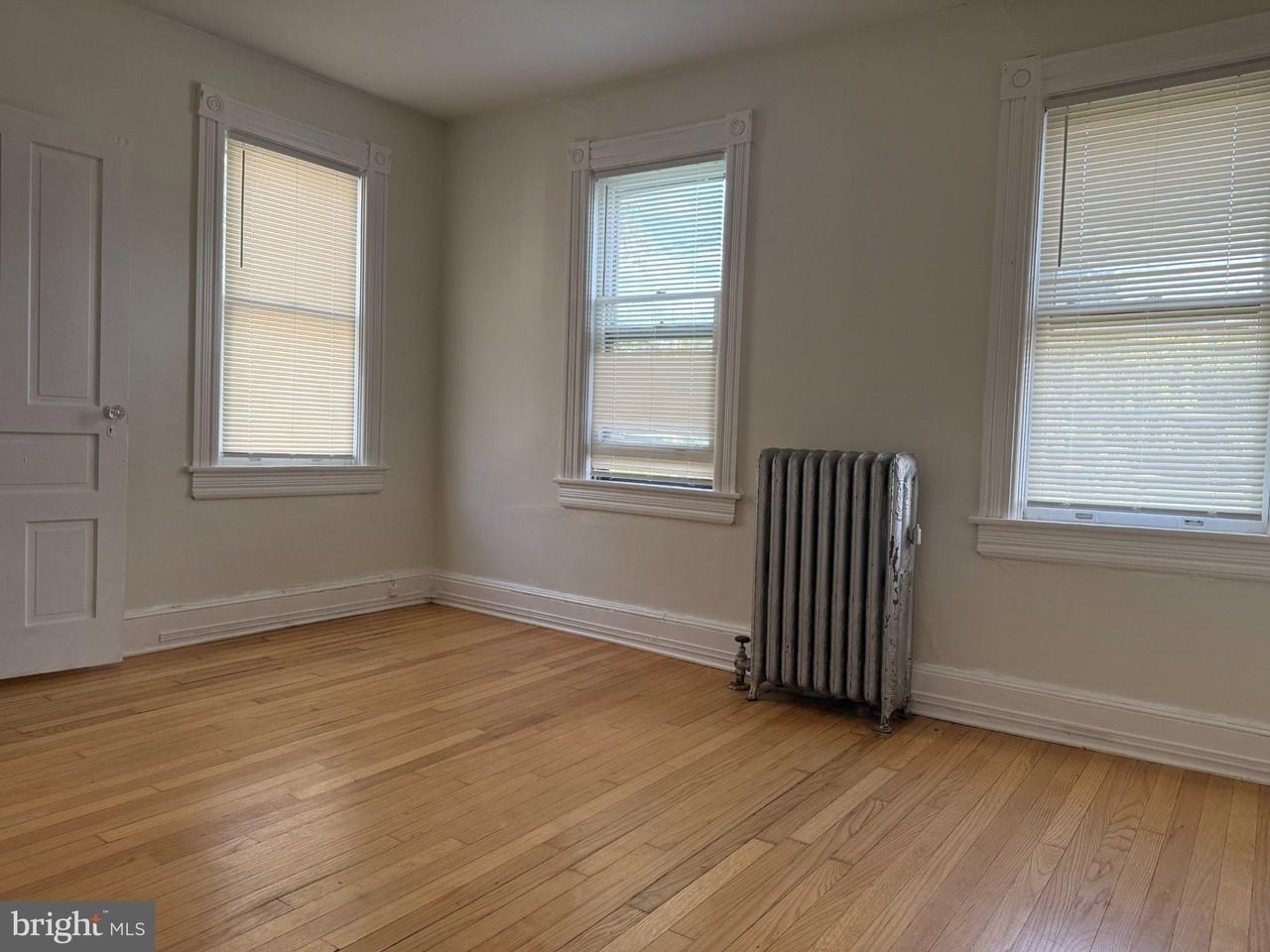 2735 Main St #4APT - Photo 4 of 8