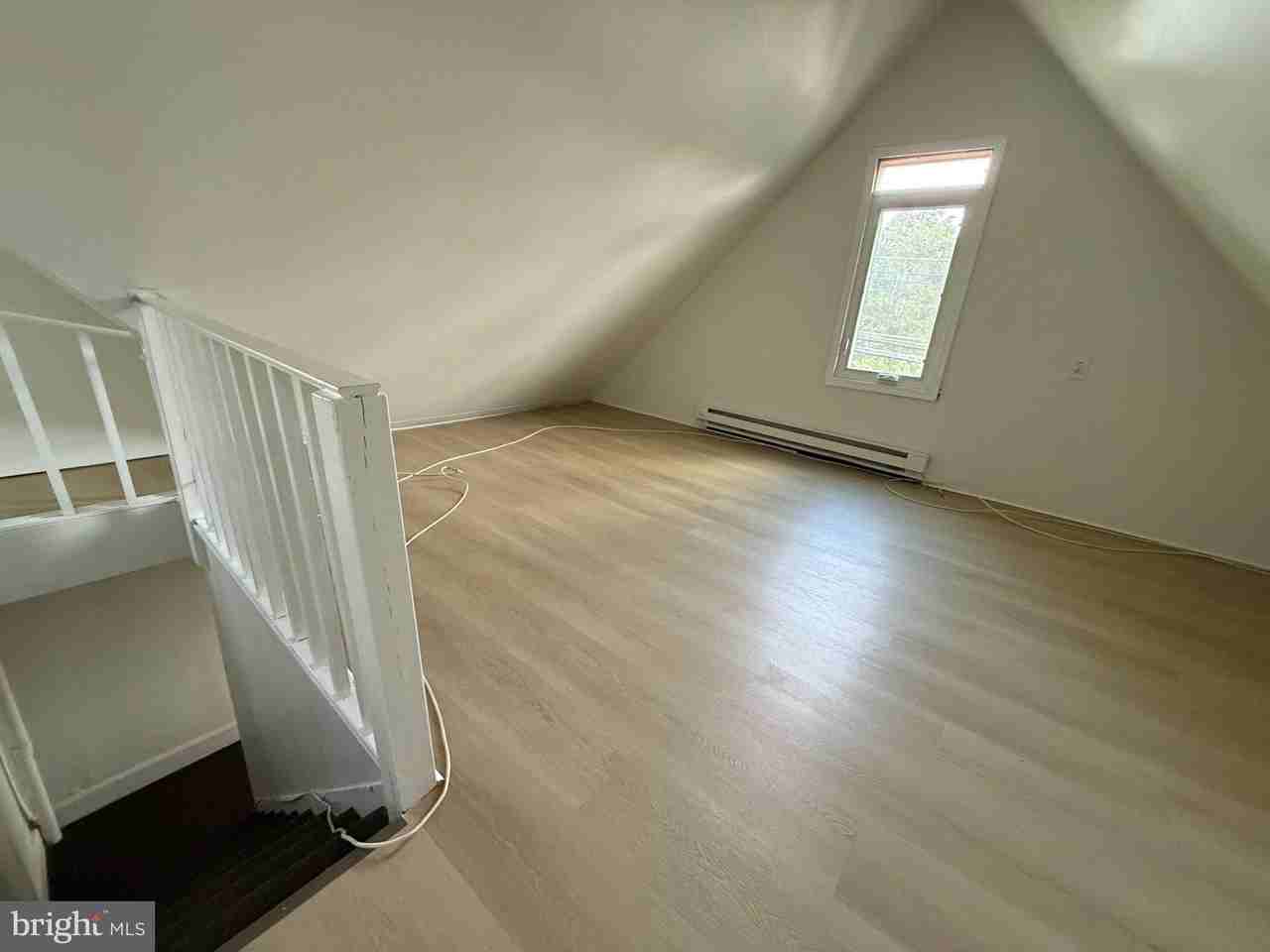 2735 Main St #4APT - Photo 6 of 8