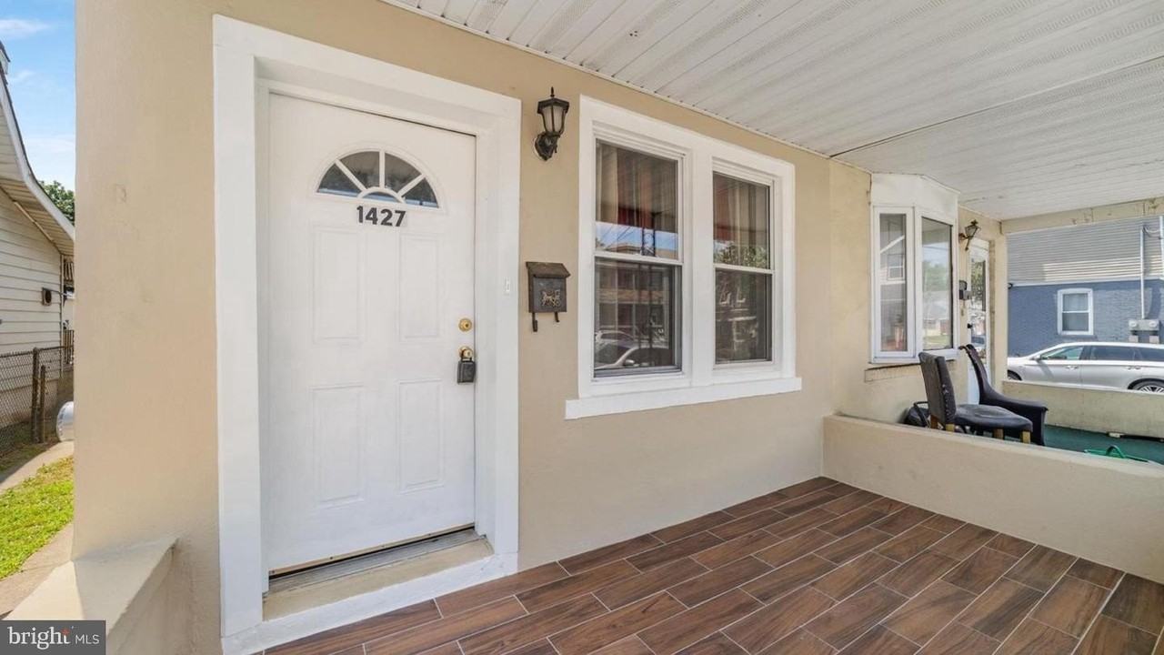 1427 Hamilton Ave - Photo 4 of 21
