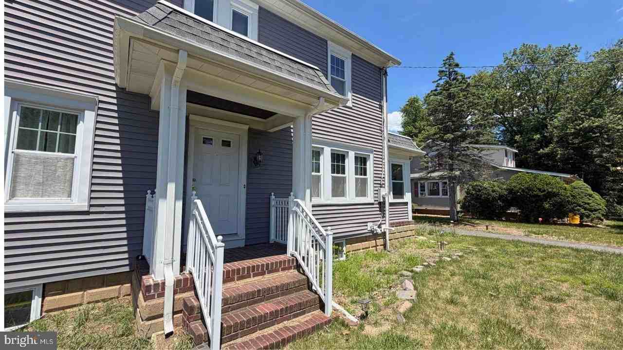 1048 MER-EDINBURG Road - Photo 3 of 19