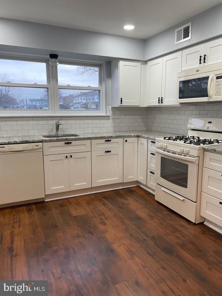 6200 Key Ct - Photo 6 of 16