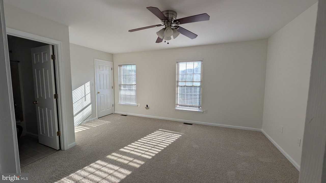 470 Stonehedge Ln - Photo 7 of 8