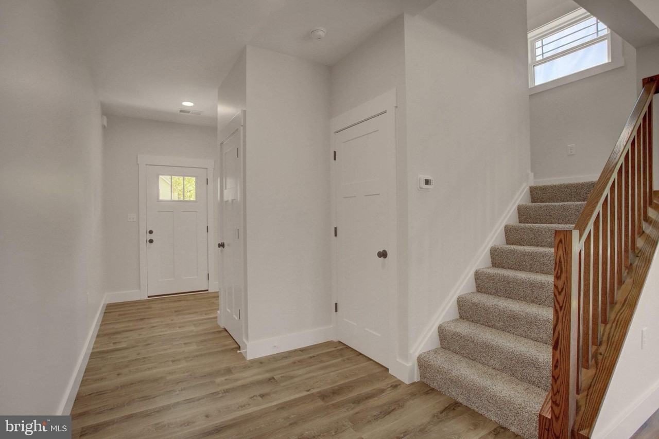 695 Karvois Ct - Photo 3 of 45